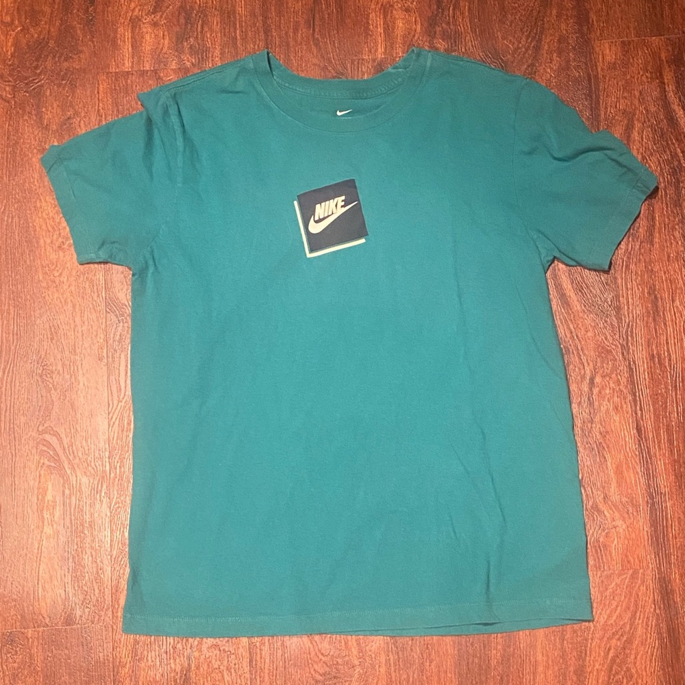Nike tee shirt